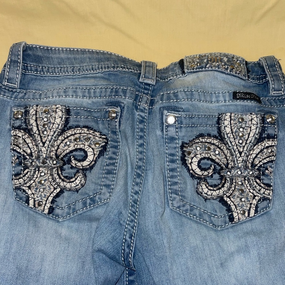miss me jeans, perfect condition no holes or issues